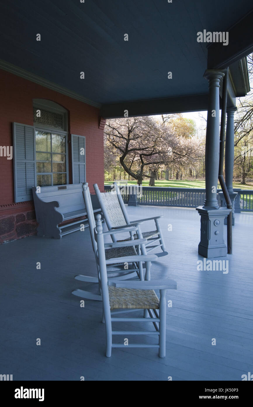 Stati Uniti d'America, New York, Long Island, Oyster Bay, Sagamore Hill, casa storica di ex presidente degli Stati Uniti Theodore Roosevelt, portico vista Foto Stock