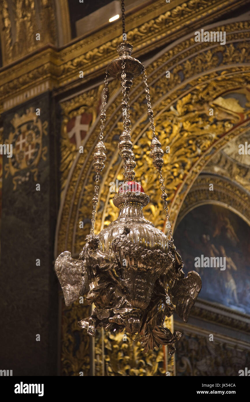 Malta, La Valletta, San Giovanni Concattedrale, interno, candela votiva Foto Stock