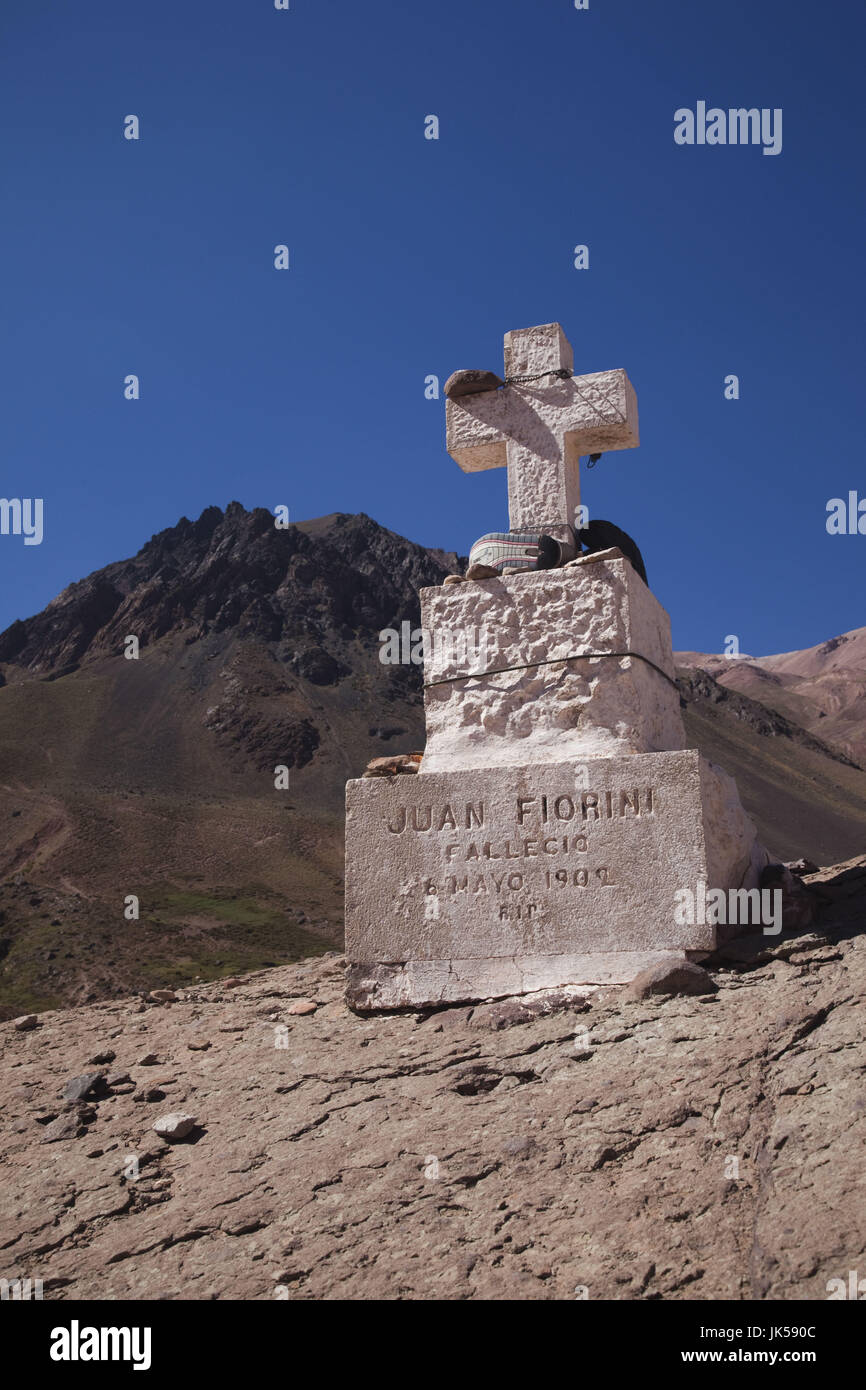 Argentina, provincia di Mendoza, Las Cuevas, Cementerio andinista, cimitero per gli alpinisti che morì sul Cerro Aconcagua Foto Stock