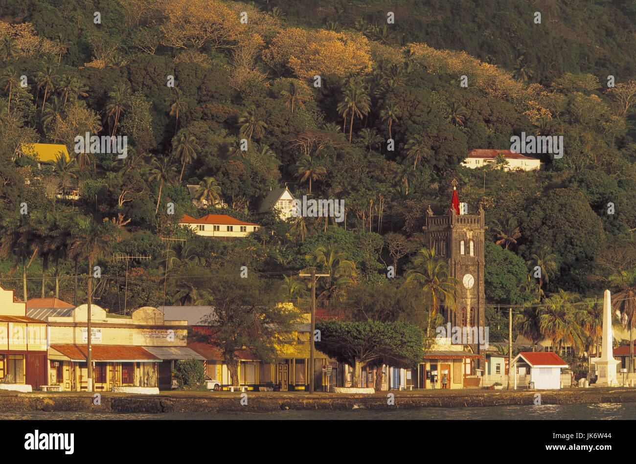 Isole Fidschi, Insel Ovalau, Levuka, Stadtansicht, Kirchturm, historisch Südsee, Stadt, Strand, Wald, Häuser, Wohnhäuser, Kirche, Turm, Bauwerk, historisch, Kultur, Kunst, Baustil, Sehenswürdigkeit Foto Stock