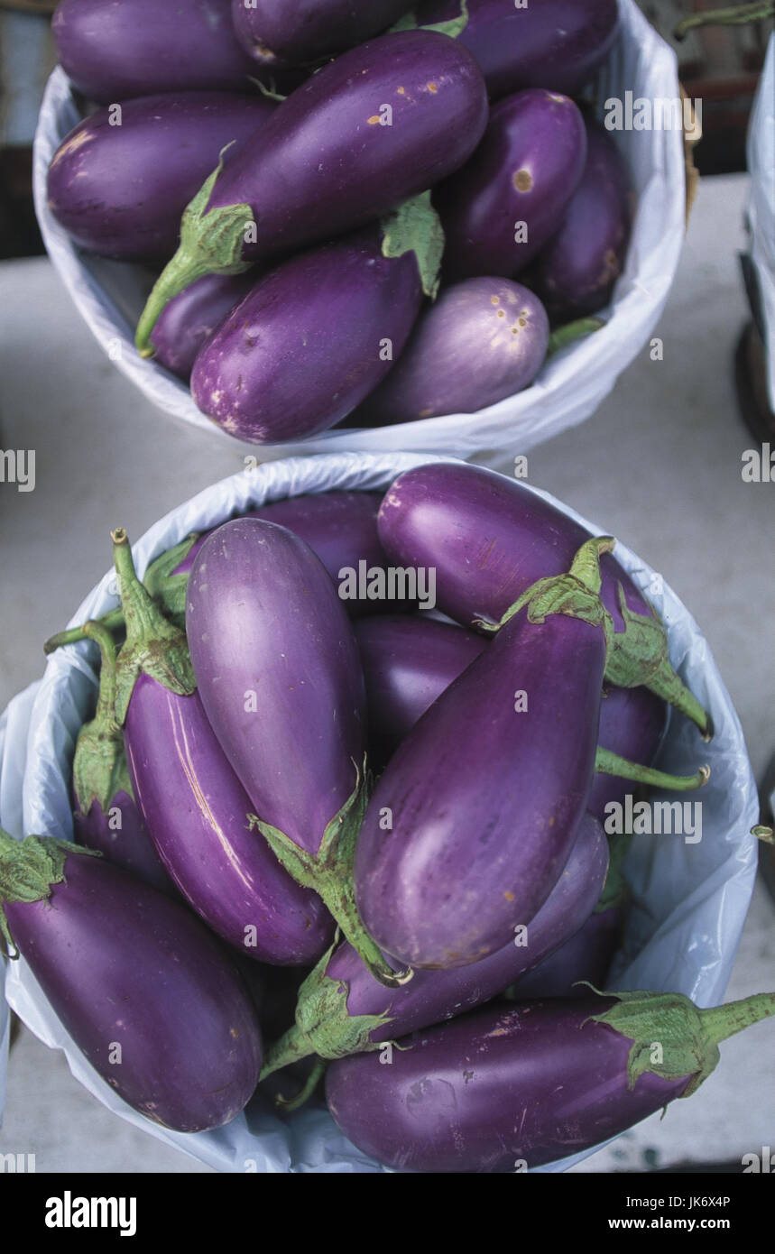 Kanada, Quebec, Montreal, Markt, Verkauf, Auberginen, Solanum melongena Gemüse, Eierfrüchte, Nachtschattengewächse, Ernährung, gesund, Nahrungsmittel, Lebensmittel, still life, Sachaufnahme Foto Stock