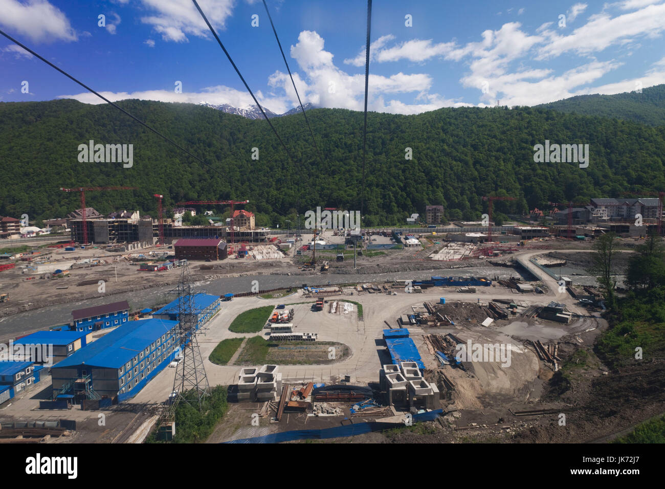 Russia, montagne del Caucaso, Area Sochi, Krasnaya Polyana, giostra funivia, estate Foto Stock