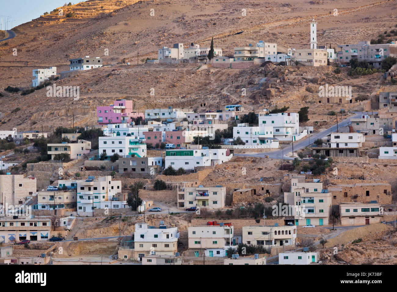 Giordania, Petra-Wadi area Musa, Tayyibeh, panoramica del paese Foto Stock