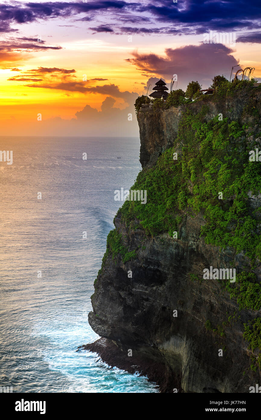 Tempio di Uluwatu di Bali, Indonesia. Foto Stock