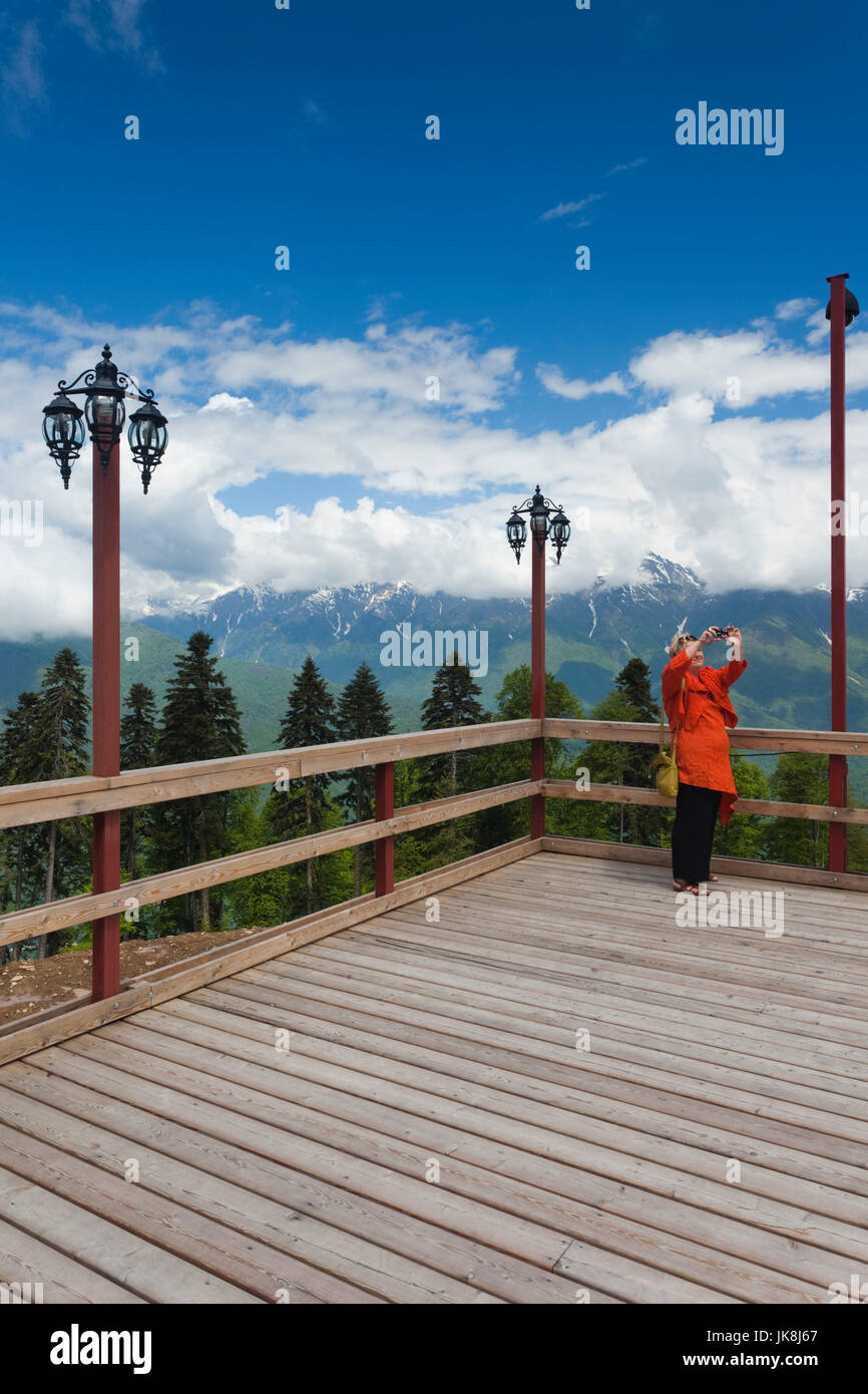Russia, montagne del Caucaso, Area Sochi, Krasnaya Polyana, giostra Mountain, visitatore NR Foto Stock