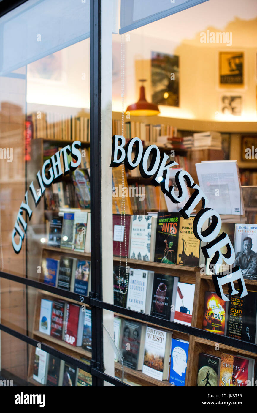 Stati Uniti, California, San Francisco, North Beach City Lights Bookstore, finestra Foto Stock