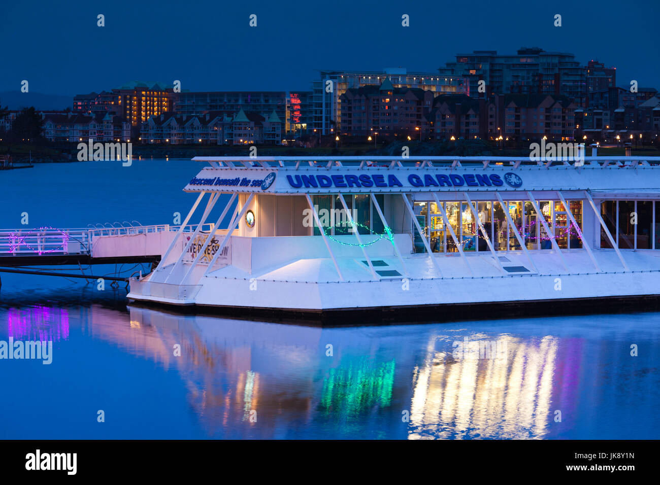 Canada, British Columbia, l'isola di Vancouver, Victoria, Porto Interno, Undersea Gardens barca, alba Foto Stock