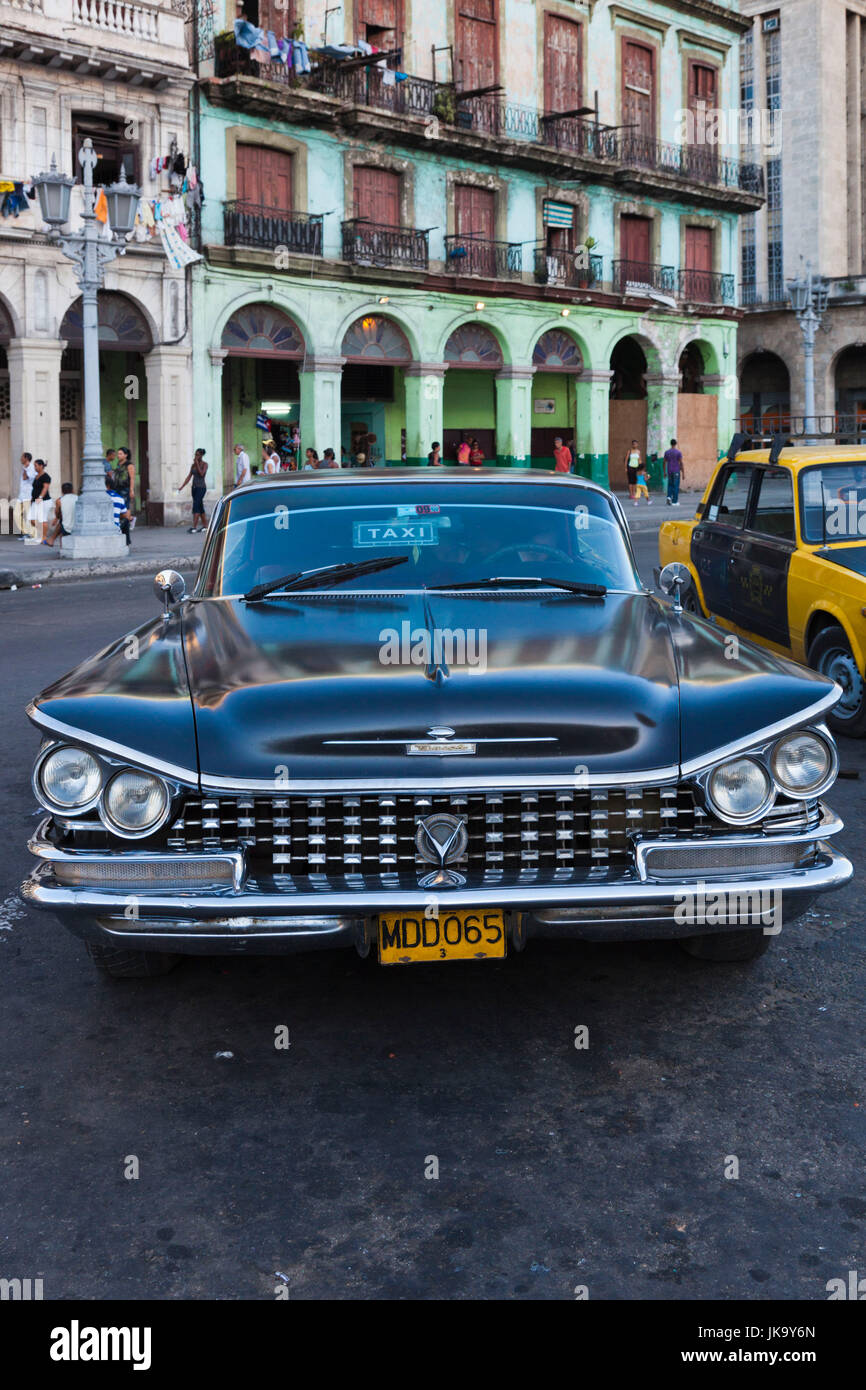 Cuba, La Habana, La Habana Vieja, dettaglio degli anni cinquanta-ser noi auto Buick 1959 Foto Stock