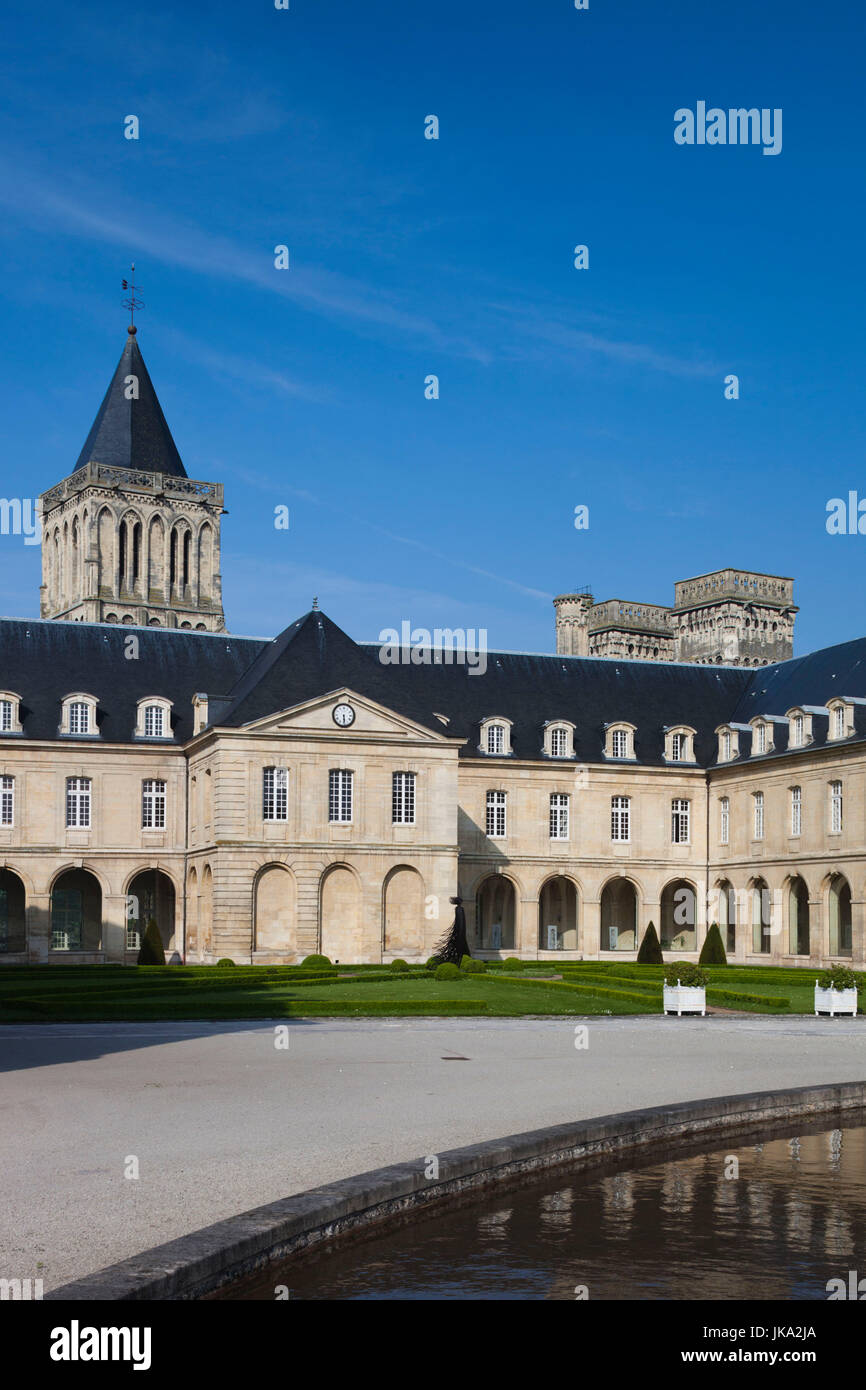 Francia, regione della Normandia, Dipartimento di Calvados, Caen, l'Abbaye aux Dames abbazia e l'Eglise de la Trinite chiesa Foto Stock