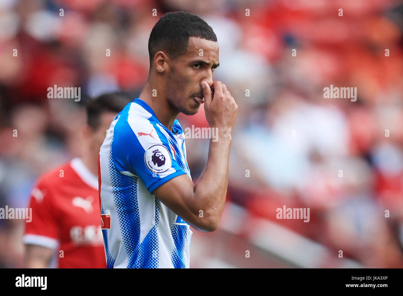 Tom Ince di Huddersfield Town durante la partita di amicizia pre-stagione a Oakwell, Barnsley. PREMERE ASSOCIAZIONE foto. Data immagine: Sabato 22 luglio 2017. Vedi PA storia CALCIO Barnsley. Il credito fotografico dovrebbe essere: Danny Lawson/PA Wire. RESTRIZIONI: Nessun utilizzo con audio, video, dati, elenchi di apparecchi, logo di club/campionato o servizi "live" non autorizzati. L'uso in-match online è limitato a 75 immagini, senza emulazione video. Nessun utilizzo nelle scommesse, nei giochi o nelle pubblicazioni di singoli club/campionati/giocatori. Foto Stock