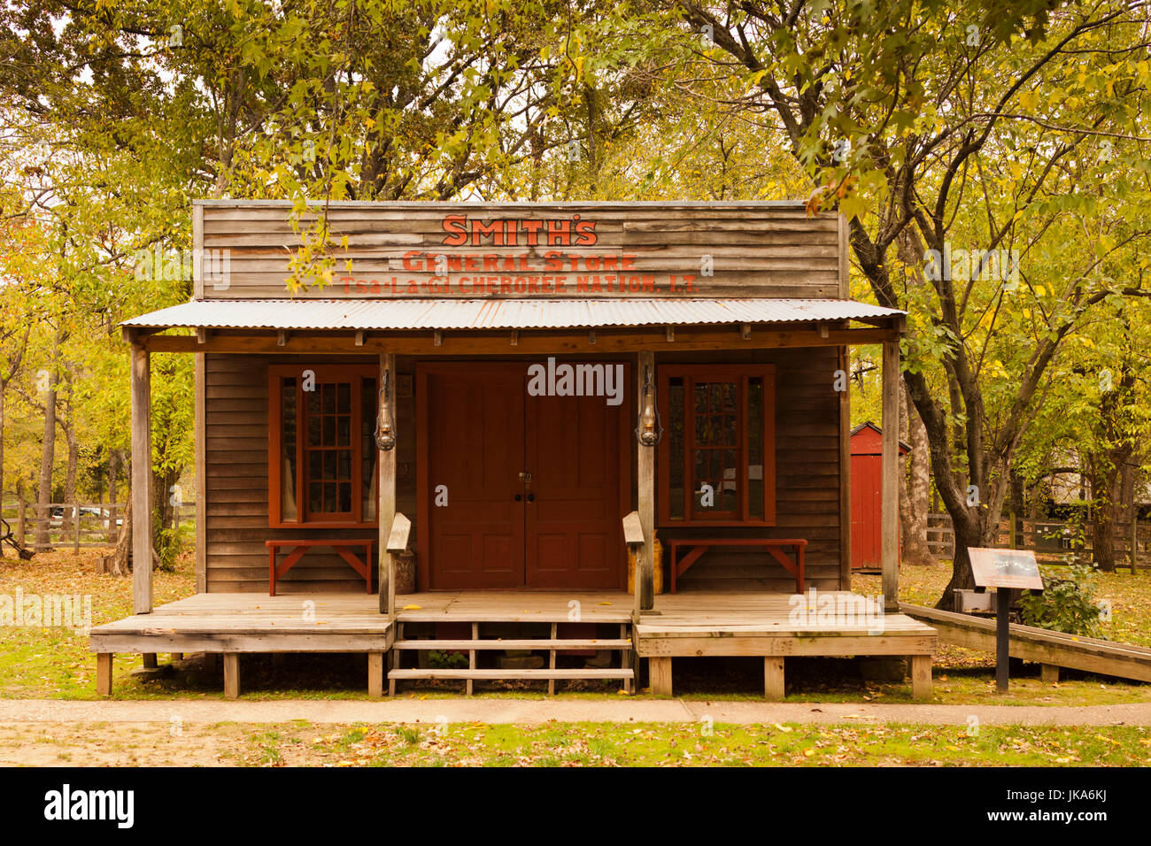 Stati Uniti d'America, Oklahoma, Tahlequah-Park Hill, Cherokee Heritage Centre, Nativi Americani Cherokee Nation Museum, Adams angolo villaggio rurale, edificio del tardo XIX secolo dettaglio Foto Stock