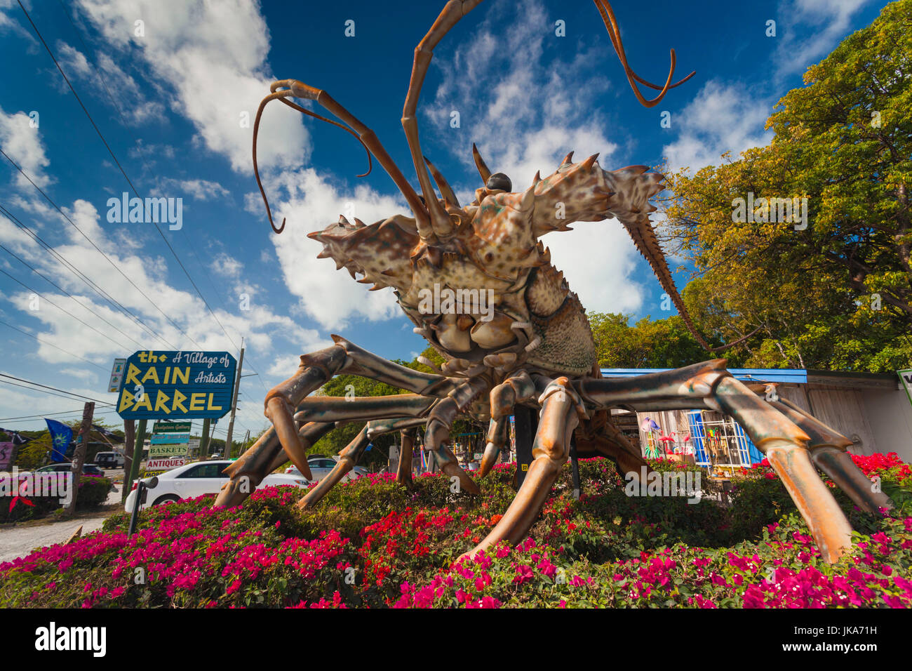 Stati Uniti d'America, Florida, Florida Keys, Islamorada, pioggia canna artista village, gigantesca statua di aragosta Foto Stock