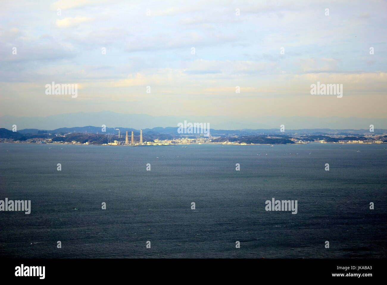 Guardando verso Kurihama dalla sommità del Mt. Nokogiri su Tokyo Bay Foto Stock