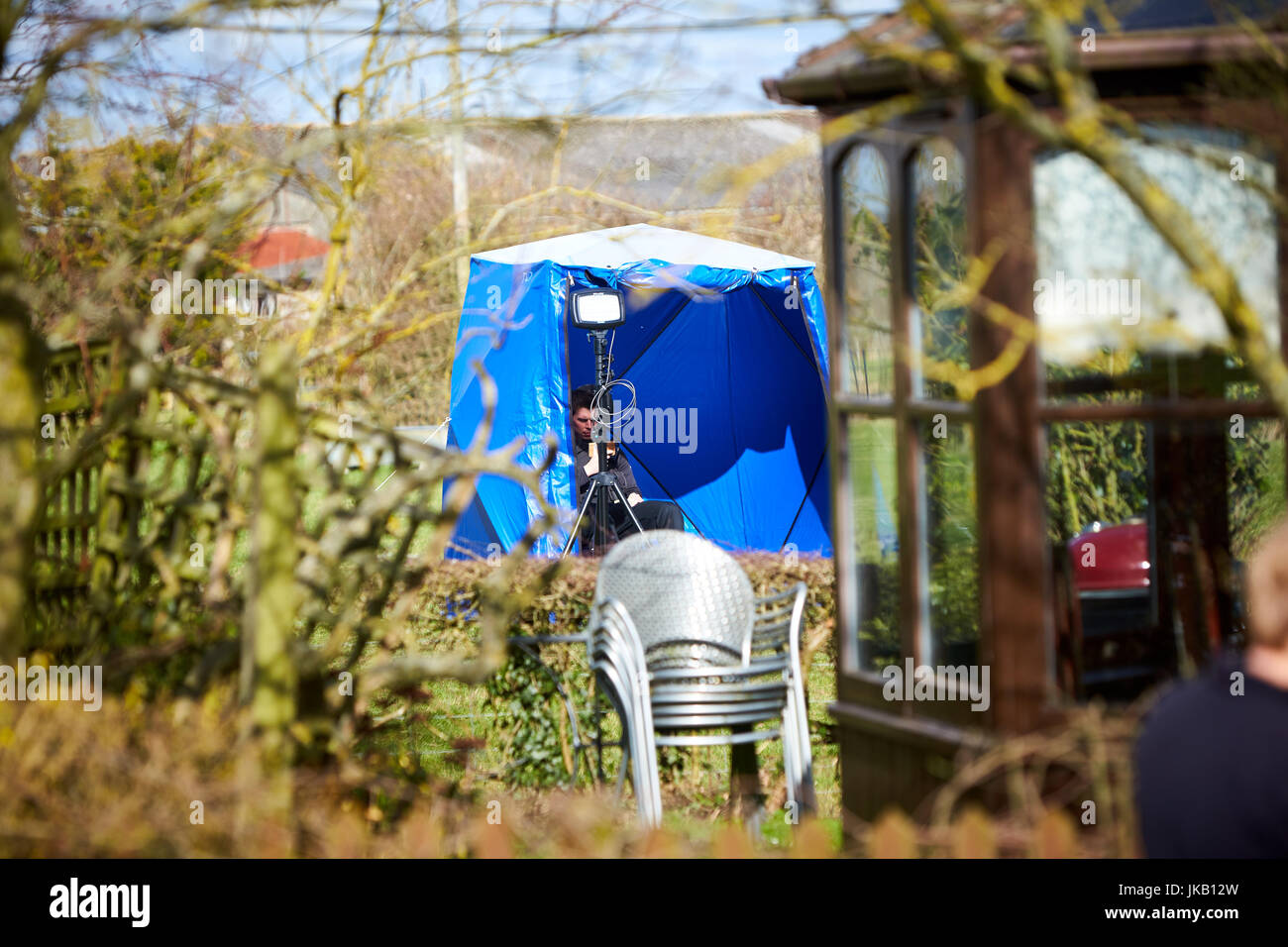 La scena di un omicidio inchiesta dove samantha blake-mizen è stato trovato morto in una casa con una lesione traumatica del cervello in ludgershall, buckinghamshire Foto Stock