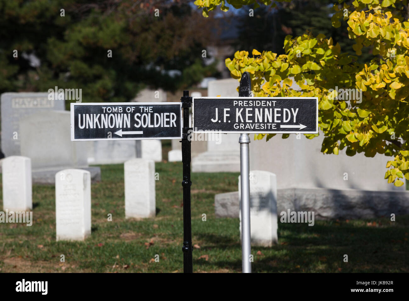 Stati Uniti d'America, Virginia, Arlington, il Cimitero Nazionale di Arlington, segni Foto Stock