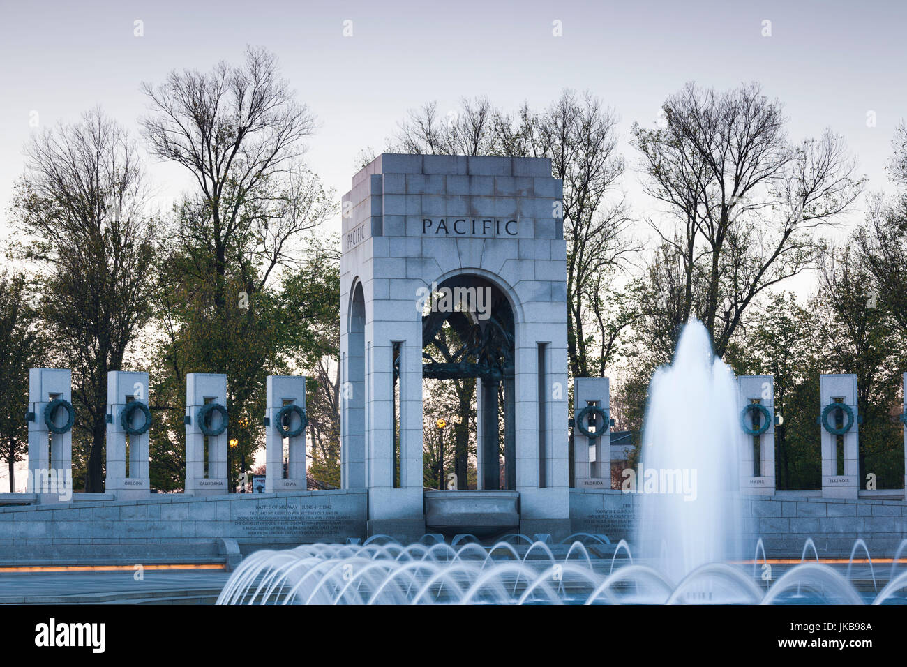 Stati Uniti d'America, Washington DC, guerra mondiale due Memorial, alba Foto Stock