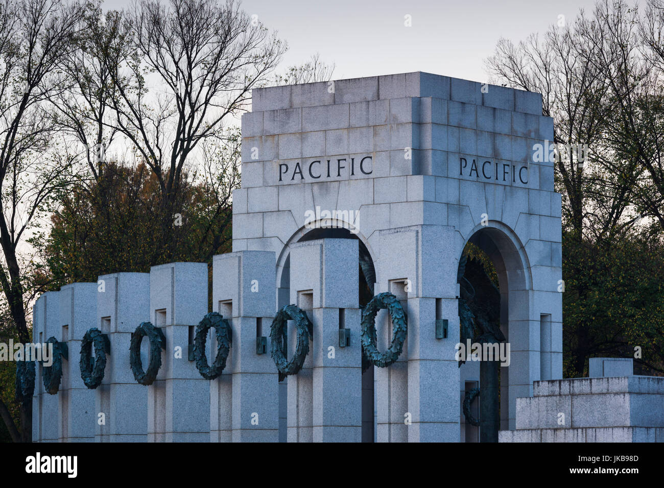 Stati Uniti d'America, Washington DC, guerra mondiale due Memorial, alba Foto Stock