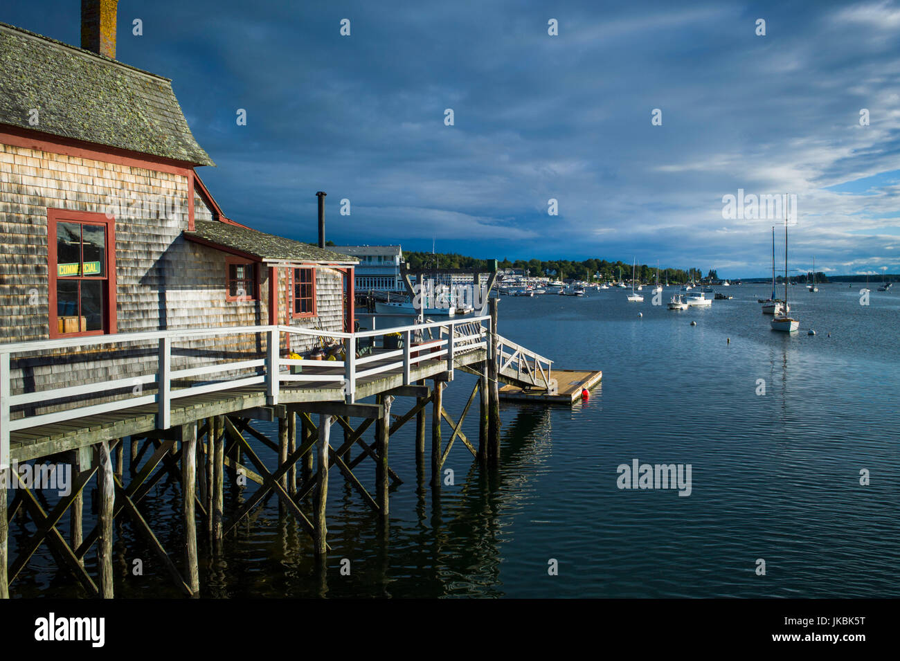 Stati Uniti d'America, Maine, Boothbay Harbor, Harbour Bridge Foto Stock