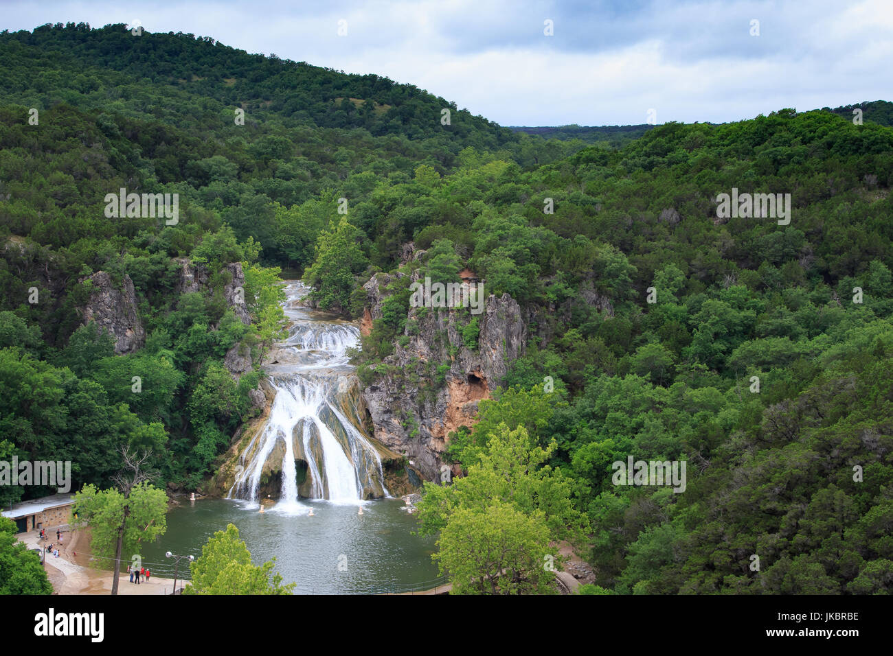 Turner cade nel sud Oklahoma visto da Arbuckle montagne sopra il miele Creek. Foto Stock