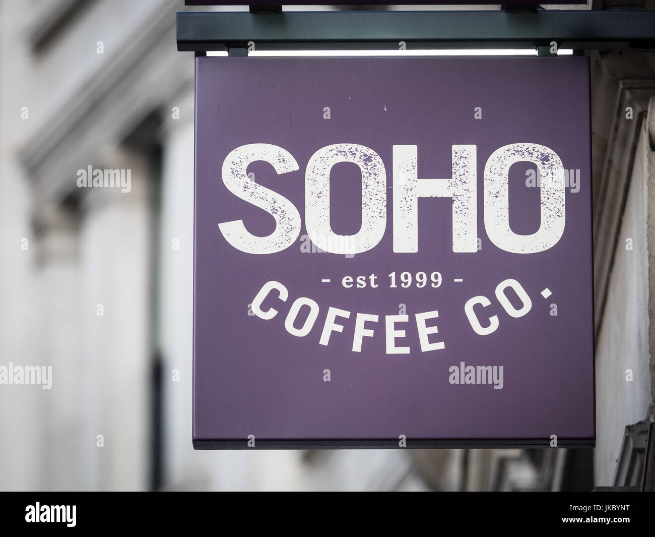 Soho Coffee Company - segno al di fuori di un ramo della catena coffee shop in London REGNO UNITO Foto Stock