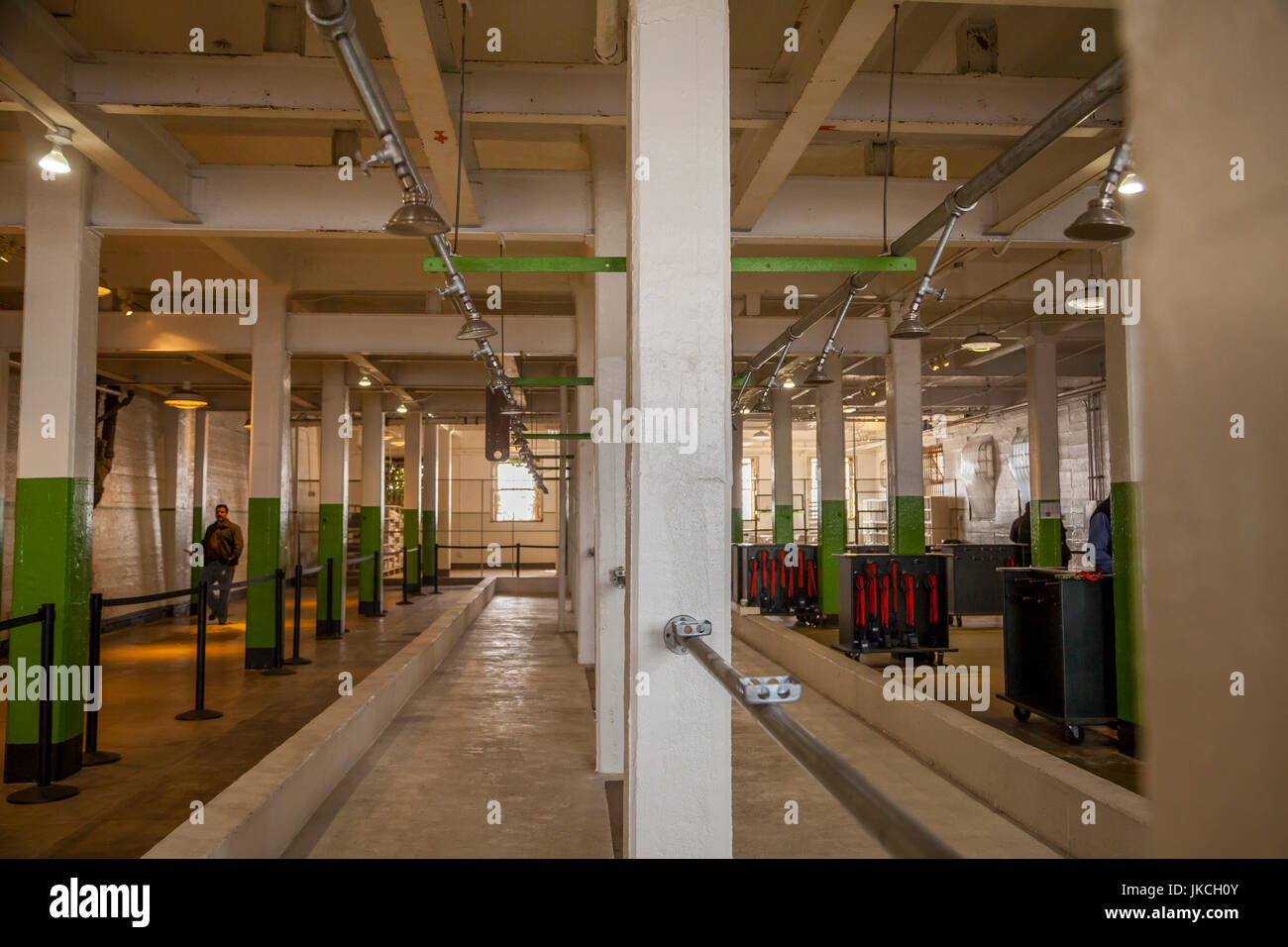 Area di doccia nel penitenziario di Alcatraz, San Francisco, California, Stati Uniti d'America Foto Stock