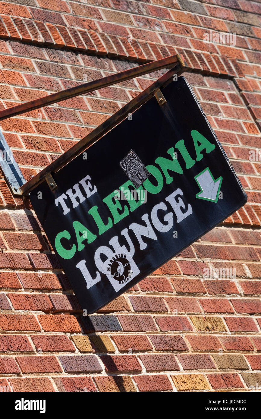 Stati Uniti d'America, Georgia, Atene, segno per la Caledonia lounge, bar e luogo in cui ascoltare musica Foto Stock