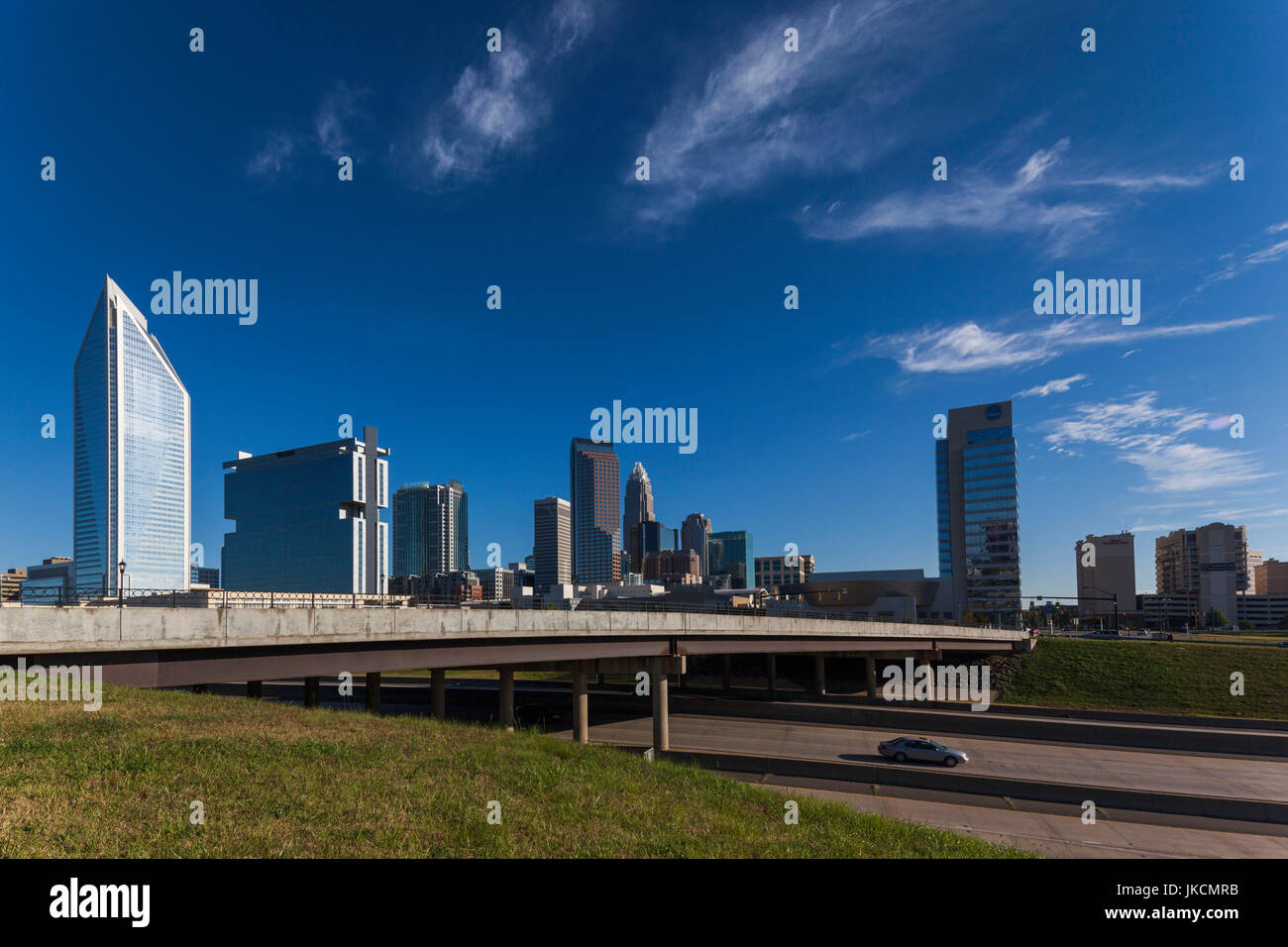 Stati Uniti d'America, North Carolina, Charlotte, skyline della città da ovest Foto Stock