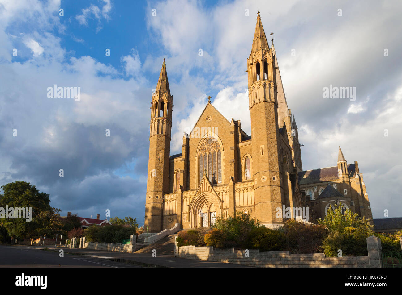 Australia, Victoria, VIC, Bendigo, la Cattedrale del Sacro Cuore, tramonto Foto Stock