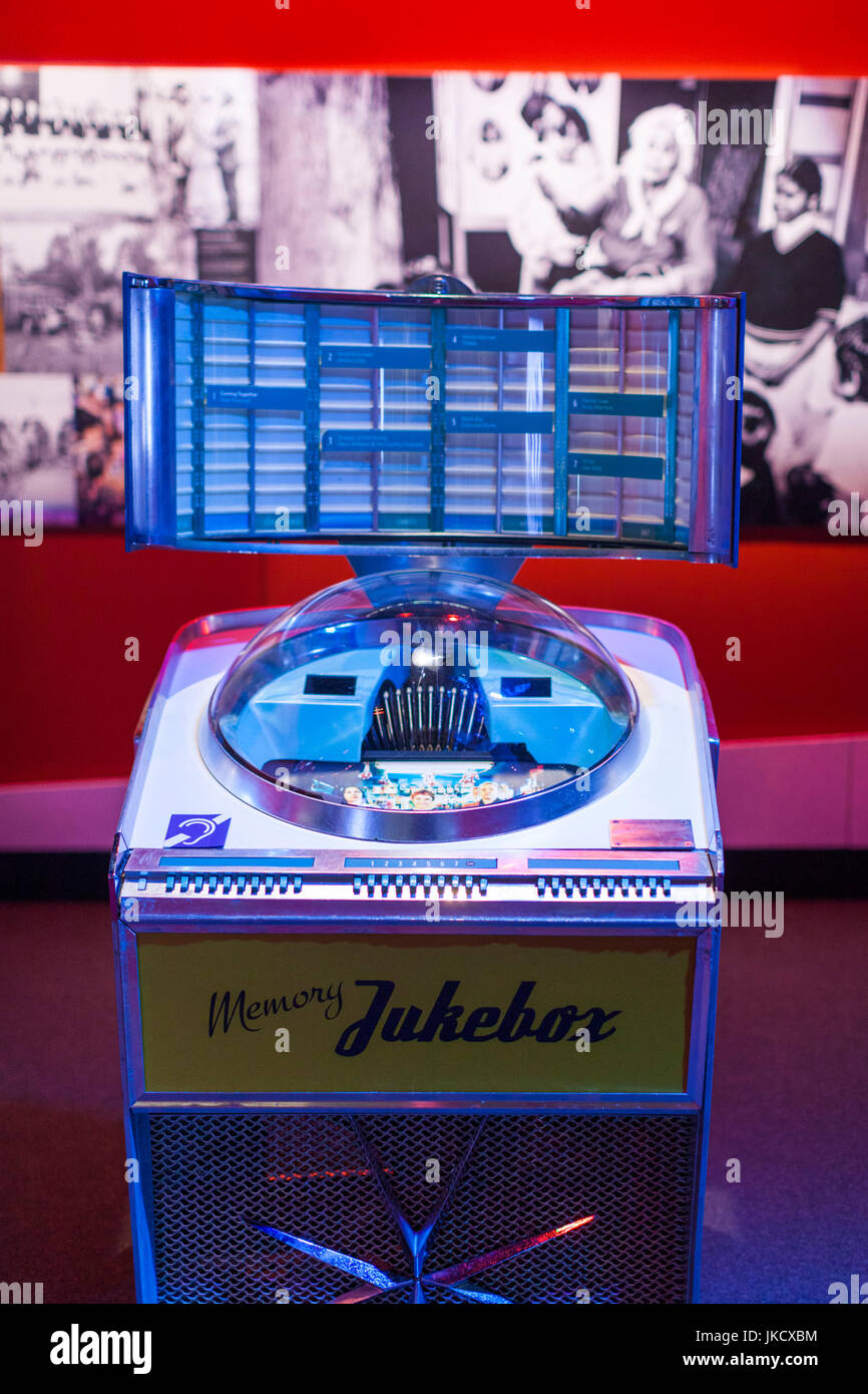 Jukebox 1960s immagini e fotografie stock ad alta risoluzione - Alamy
