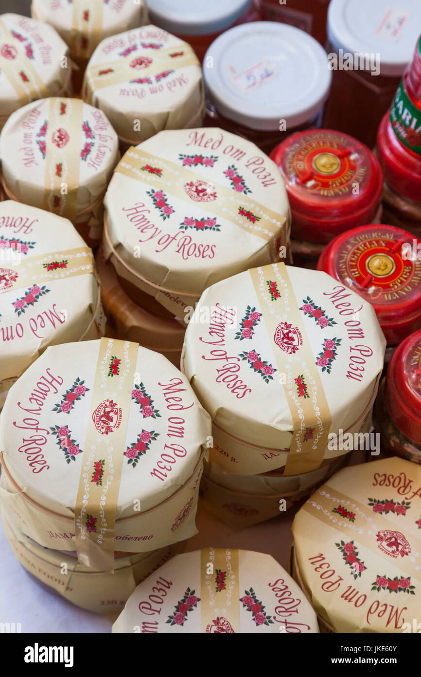 La Bulgaria, centrale Monti, Kazanlak, Kazanlak Rose Festival, citta' produce il 60% di tutto il mondo di olio di rose, Miele al sapore di rosa Foto Stock