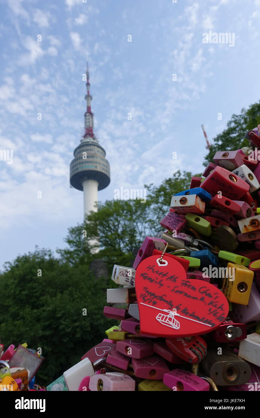 Amante lucchetti, namsan, Torre di Seoul Foto Stock