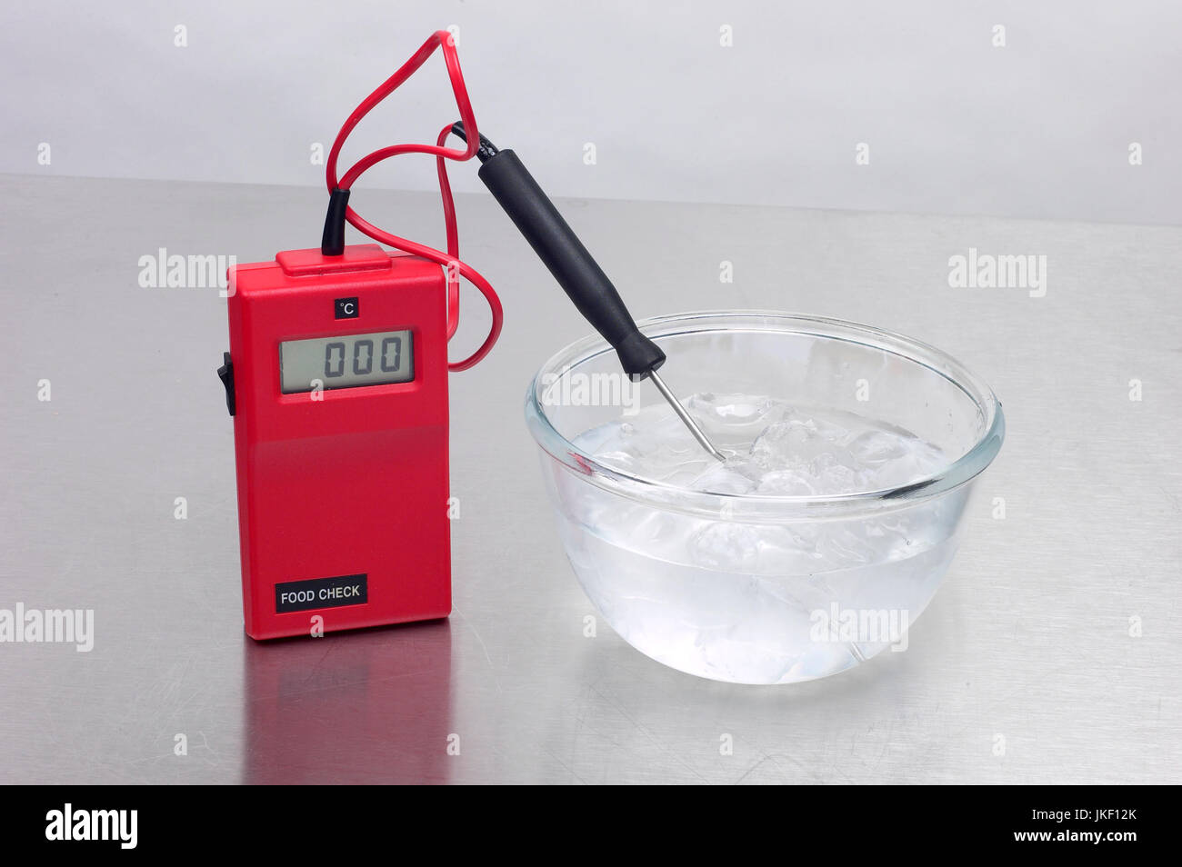 Termometro digitale a 0 gradi Foto Stock