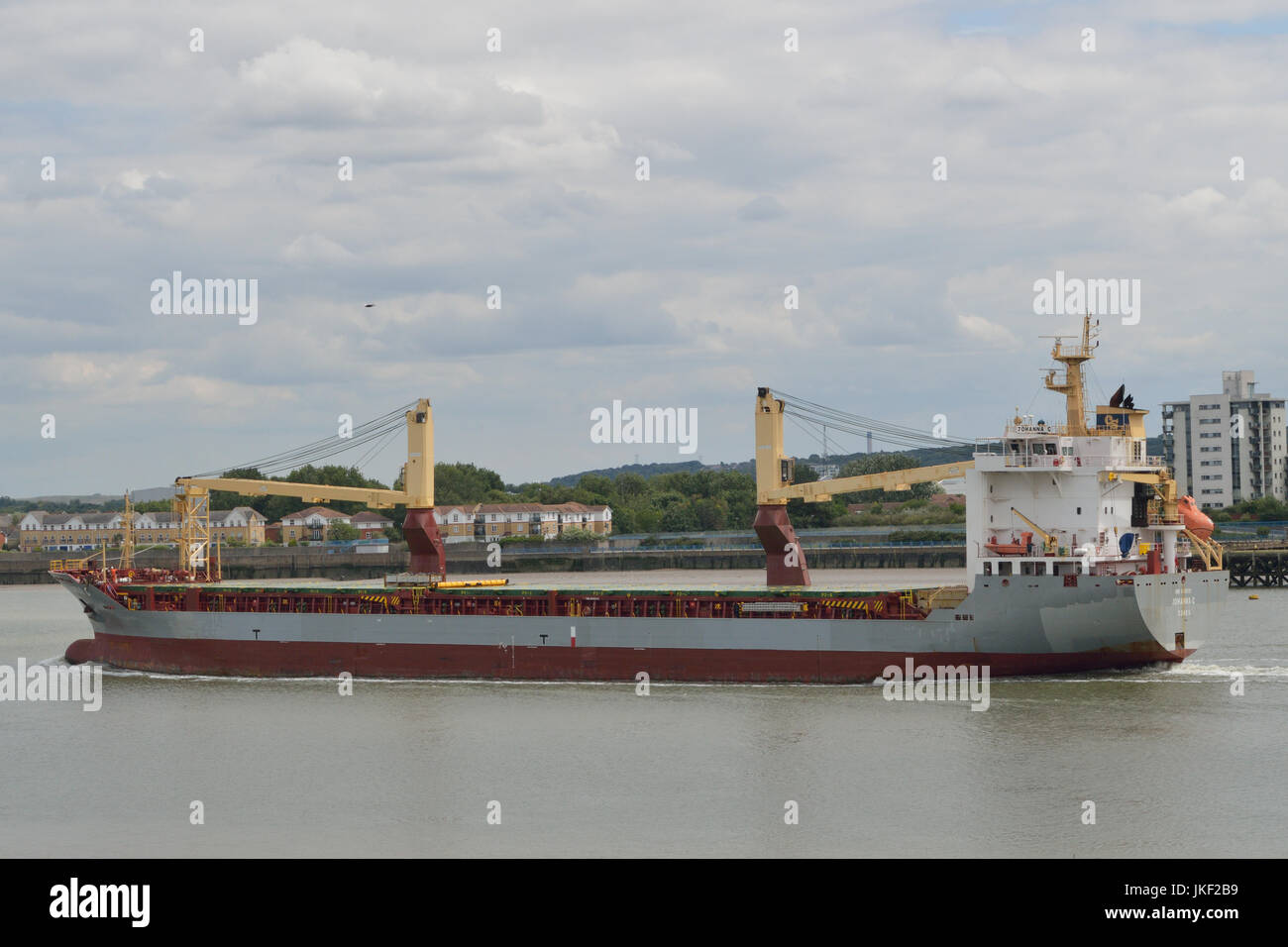 Nave cargo Johanna C capi giù il fiume Tamigi dopo lo scarico il suo cargo Foto Stock