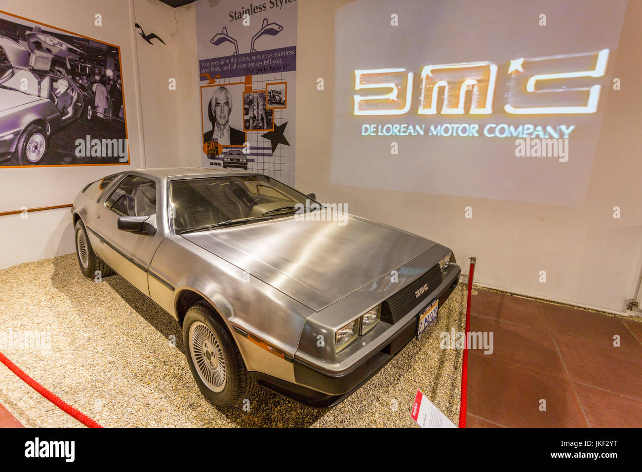 Un 1981 Delorean in Haynes International Motor Museum, Sparkford, Somerset, Inghilterra, Regno Unito Foto Stock