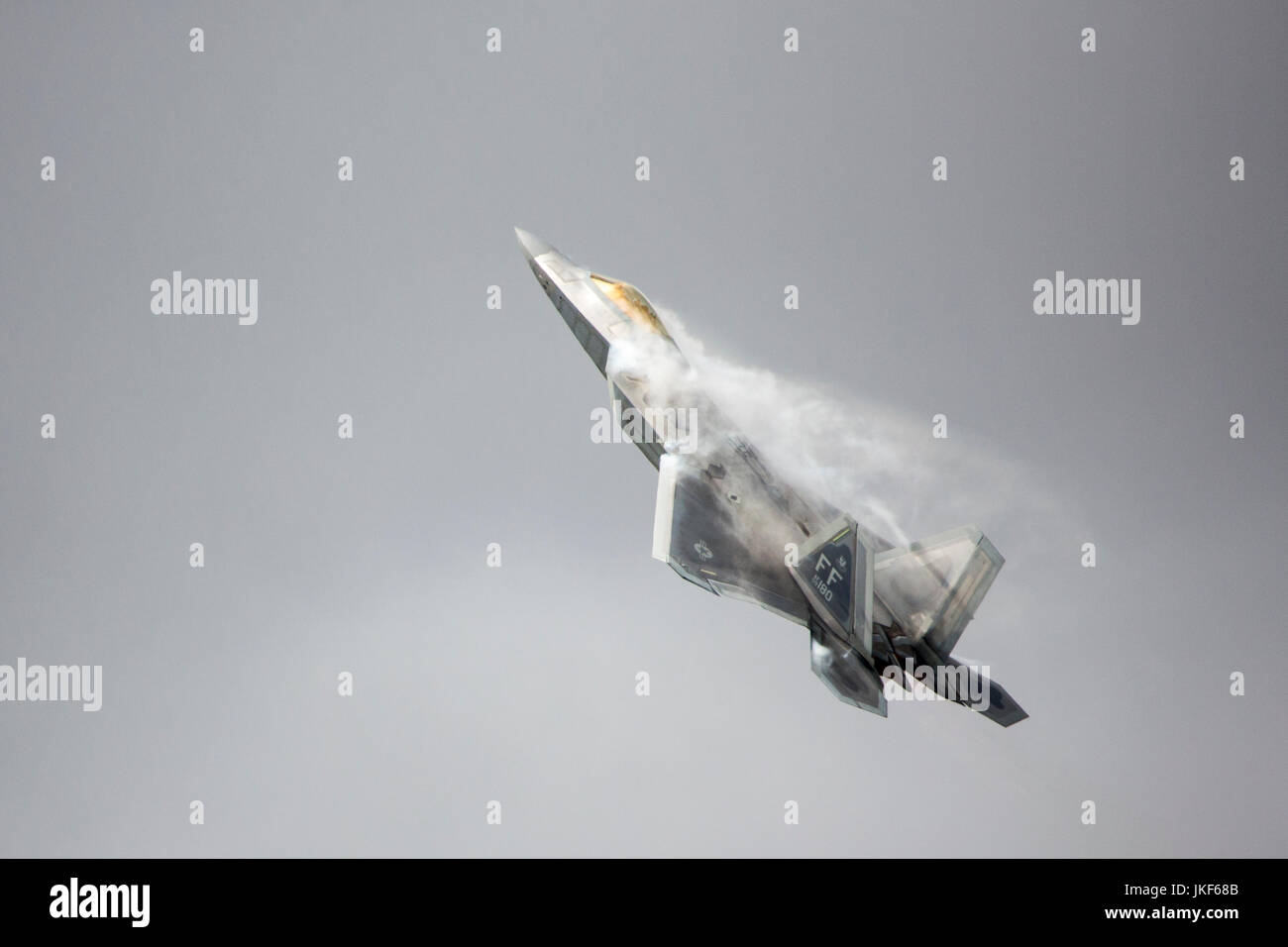 Un americano Lockheed Martin F-22 Raptor ha dimostrato un grande display al riat 2017 air show Foto Stock