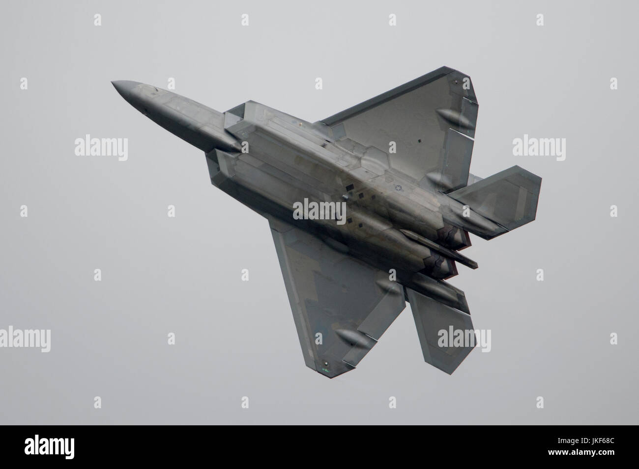 Un americano Lockheed Martin F-22 Raptor ha dimostrato un grande display al riat 2017 air show Foto Stock
