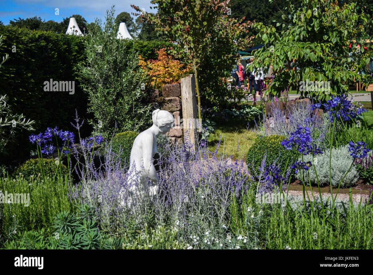 Tatton, Cheshire, Regno Unito, 23 luglio 2017, Cholmondeley Castle Gardens: filatura del filo di argento della RHS Tatton flower show, Credito: Athina Inghilterra/Alamy Live News Foto Stock