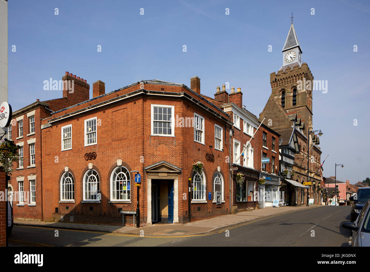 La storica torre dell orologio municipio su High Street completato 1866, Congleton Town Center, Cheshire Est, Inghilterra. Foto Stock