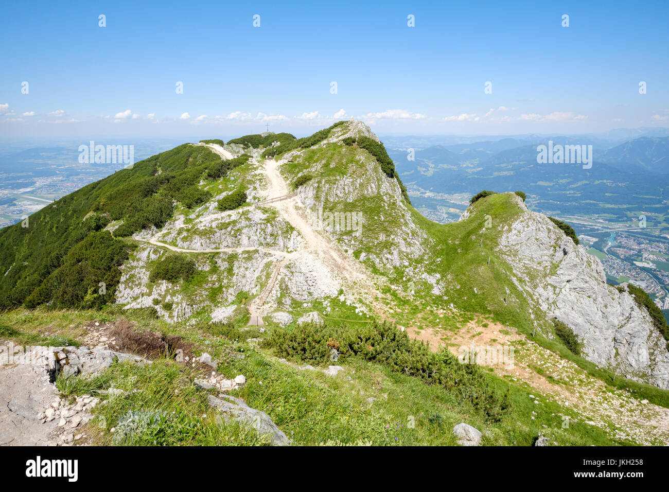 Vista verso la montagna Geiereck picco nella gamma Untersberg, Grödig, Salzburg-Umgebung, Austria Foto Stock