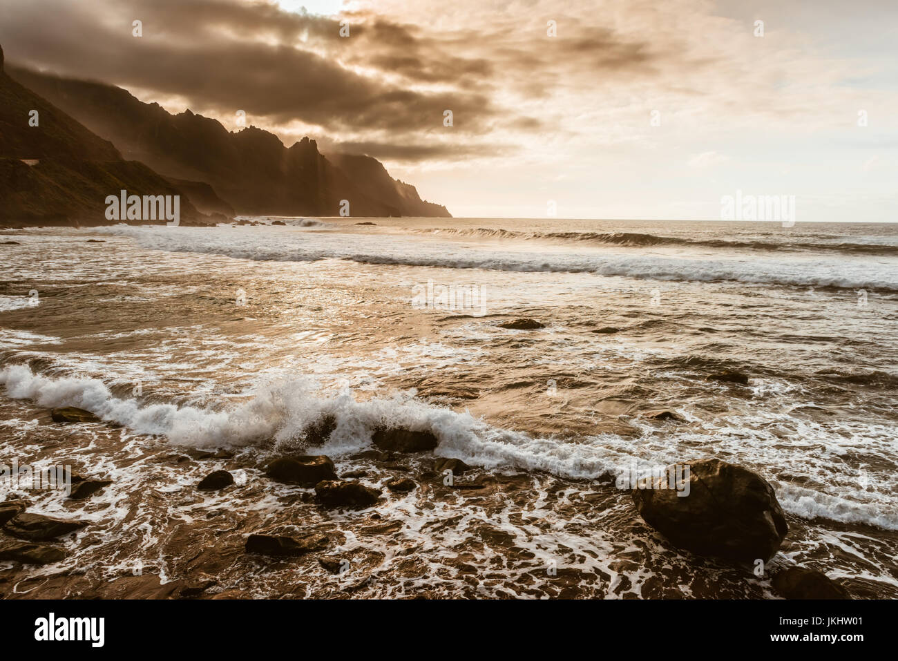 Bel tramonto oltre oceano Atlantico Tenerife Island Foto Stock