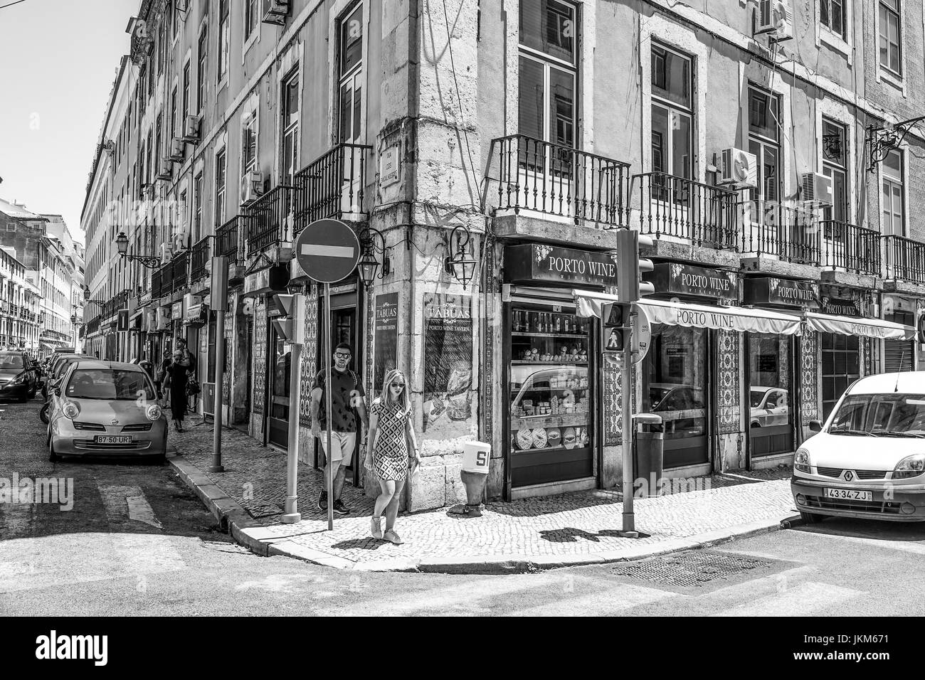 Angolo di strada a Lisbona Foto Stock