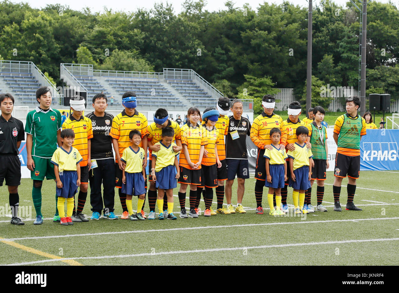 Campo Aminovital, Tokyo, Giappone. 23 Luglio, 2017. buen cambio yokohama team group, luglio 23, 2017 - Calcio 5-a-side / Soccer : xvi Axa Brave Cup Calcio cieco campionati del Giappone terzo posto match tra Avanzare Tsukuba 1-0 buen cambio yokohama in campo Aminovital, Tokyo, Giappone. Credito: Giovanni Osada AFLO/sport/Alamy Live News Foto Stock