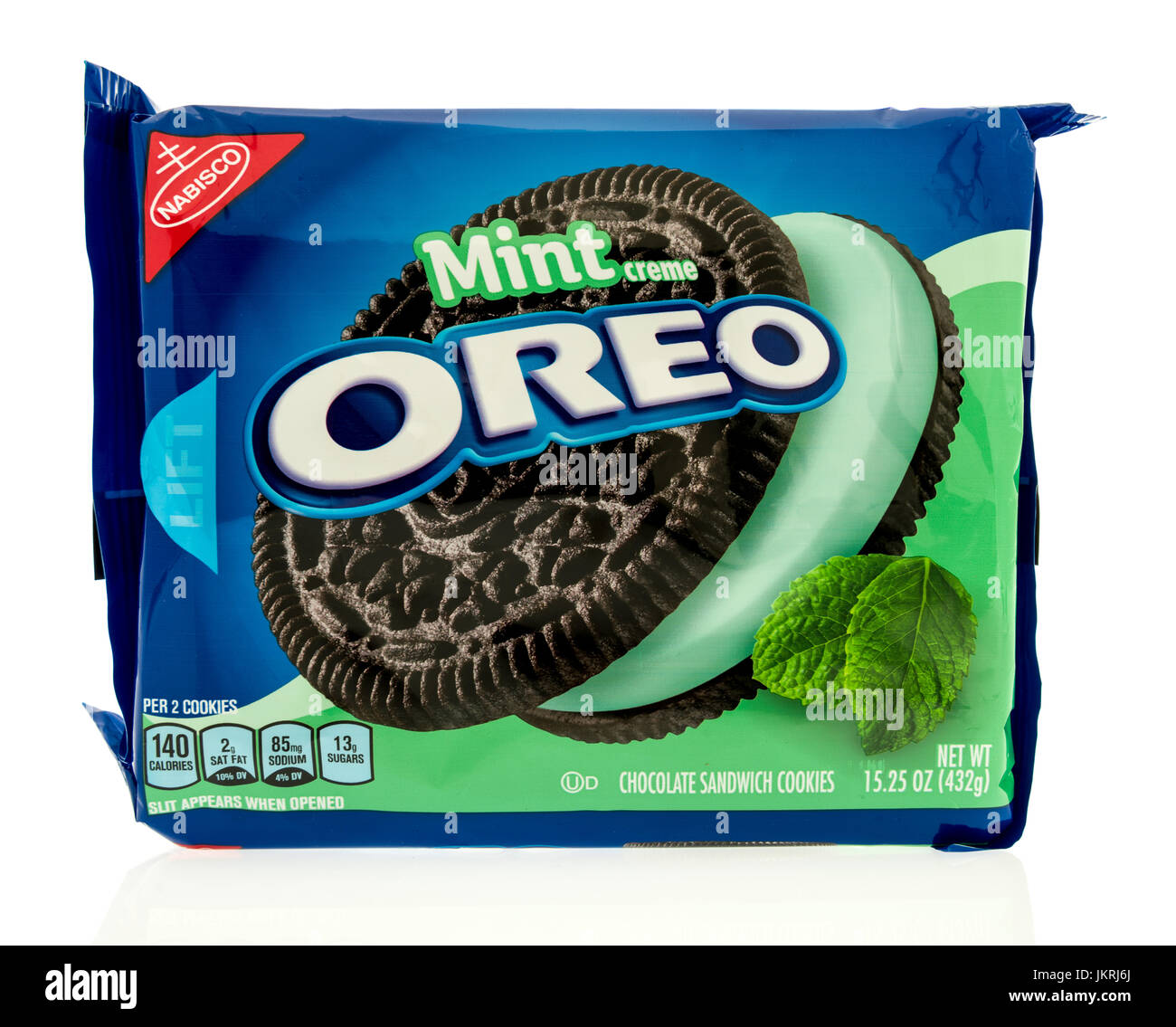 Winneconne, WI - 23 Luglio 2017: un pacchetto di menta Oreo isolato su un background. Foto Stock