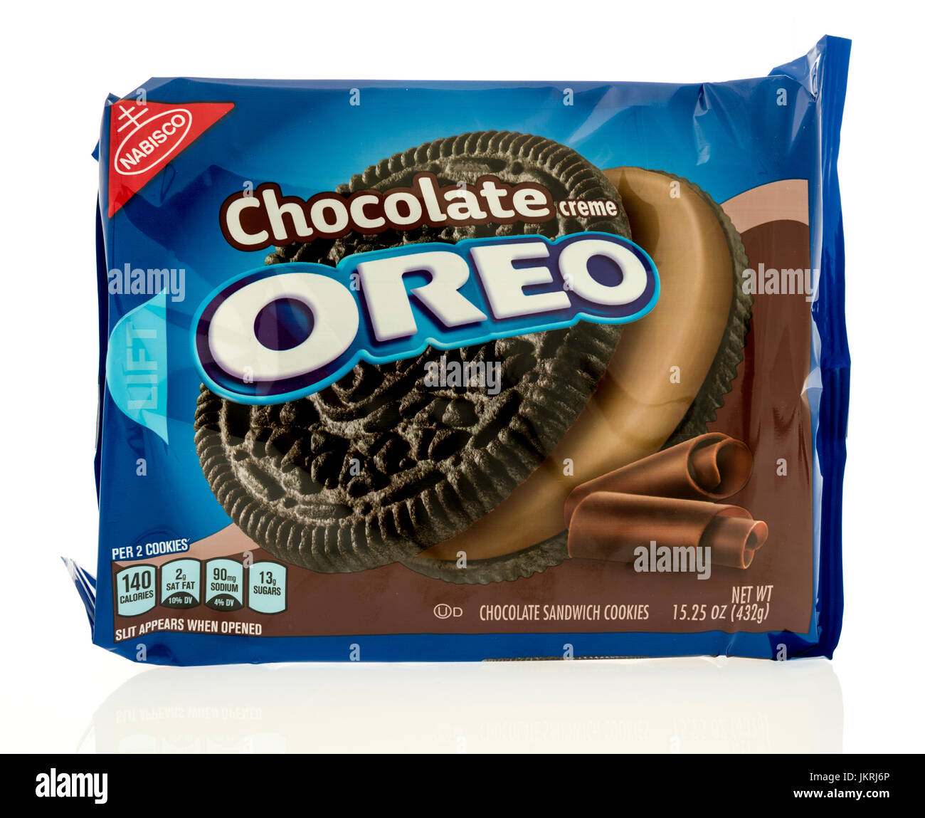 Winneconne, WI - 23 Luglio 2017: una confezione di cioccolato Oreo isolato su un background. Foto Stock