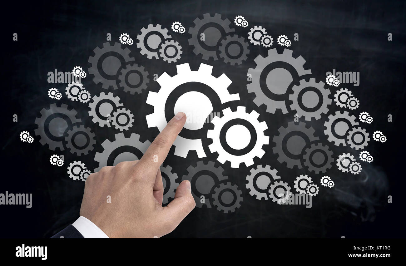 Puntamento a mano sulla ruota dentata concetto di cloud computing. Foto Stock