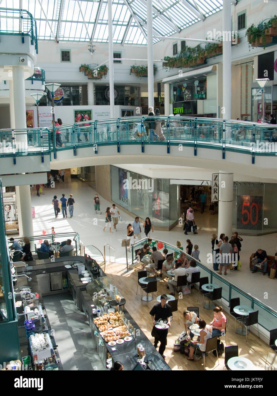 Interno del centro commerciale Watford Foto Stock