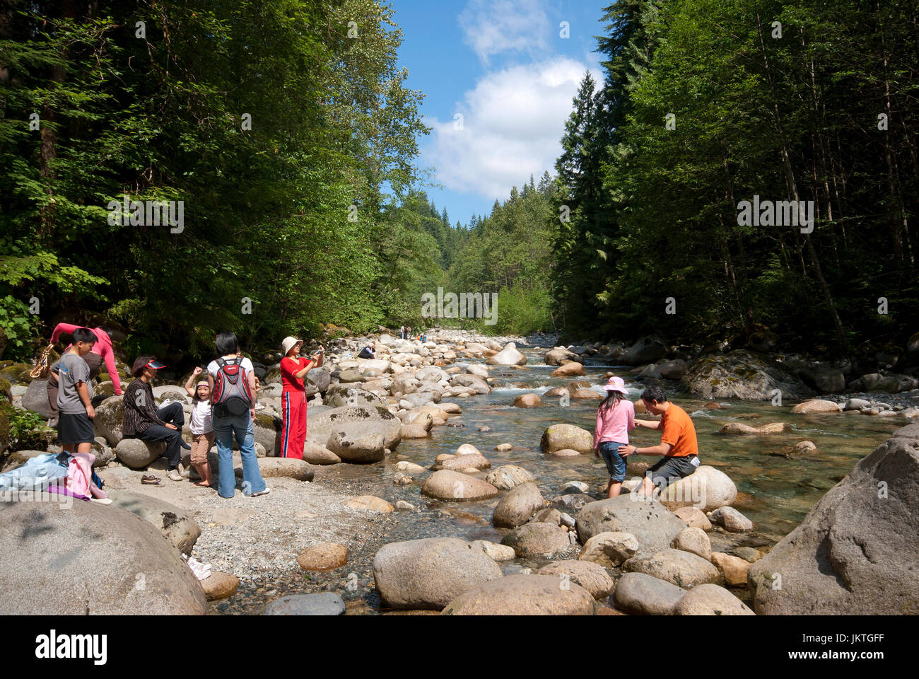 Lynn Creek in Lynn Canyon Park, North Vancouver, British Columbia, Canada Foto Stock