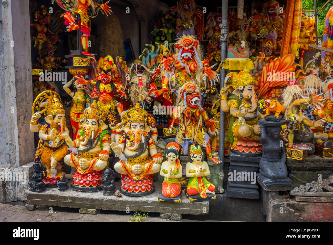 BALI, Indonesia - 08 Marzo 2017: Impressionante fatto a mano strutture, Ogoh-ogoh statua costruita per la parata Ngrupuk, che avviene su anche del Nyepi Day a Bali, in Indonesia Foto Stock