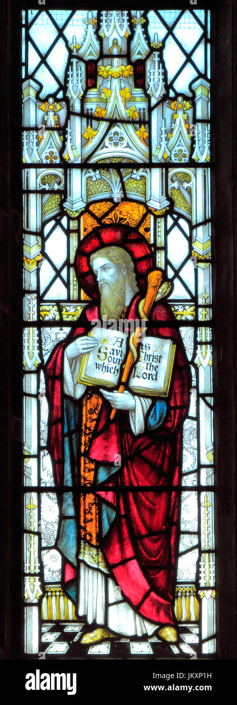 San Luca, saint, santi, evangelista, vetrata, dalla Heaton Butler & Bayne, 1878, Swaffham, Norfolk, Inghilterra, Regno Unito Foto Stock