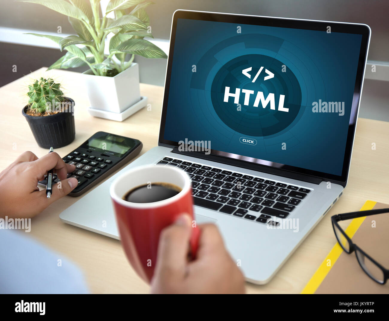 PHP sviluppatore HTML Codice Web design lavoro programmatore in un software di programmazione per lo sviluppo del cyberspazio di codifica Foto Stock
